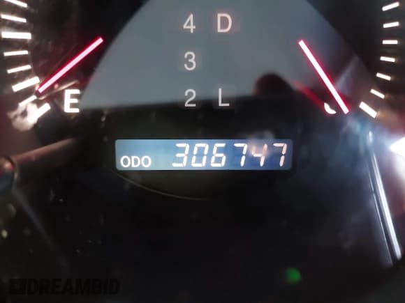 ✅ 2002 Lexus ES 300 • VIN: JTHBF30GX20062013 • Lot: 42237561. Wystawiony na IAAI z przebiegiem 306 747 mil. Bezpłatny archiwum sprzedaży aukcyjnych z USA i szczegółowy raport historii pojazdu na DreamBid. Zdjęcie 7.