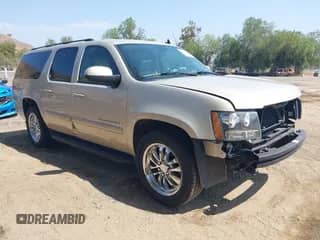 2007 Chevrolet Suburban LT с VIN 3GNFC16027G185275, выставлен на аукционе IAAI как лот 42587872 с пробегом 99 181 миль миль и . История ставок и продаж доступна на DreamBid. Изображение 1.