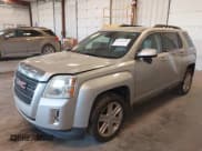 ✅ 2012 GMC Terrain SLT-1 • VIN: 2GKFLVE57C6100082 • Lot: 43539385. Wystawiony na IAAI z przebiegiem 147 869 mil. Bezpłatny archiwum sprzedaży aukcyjnych z USA i szczegółowy raport historii pojazdu na DreamBid. Zdjęcie 2.