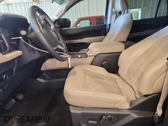 ✅ 2023 Ford Expedition Limited • VIN: 1FMJU2A82PEA24687 • Lot: 91823195. Listed on Copart with 28,836 mi. Free auction sales archive from the USA and detailed vehicle history report at DreamBid. Image 7.