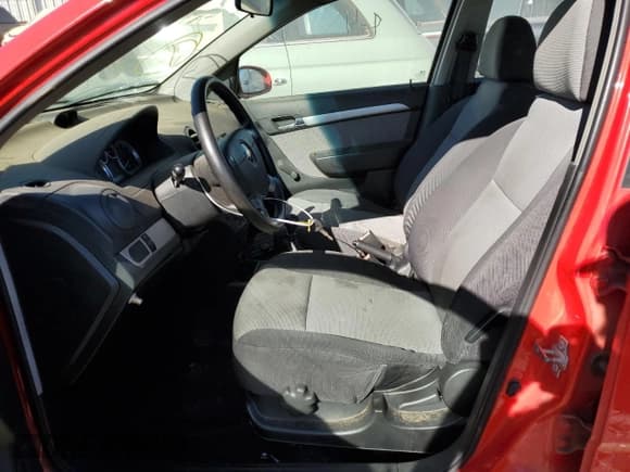 ✅ 2010 Chevrolet Aveo 1LT • VIN: KL1TD6DE6AB135989 • Lot: 70097434. Wystawiony na Copart z przebiegiem 133 664 mil. Bezpłatny archiwum sprzedaży aukcyjnych z USA i szczegółowy raport historii pojazdu na DreamBid. Zdjęcie 7.