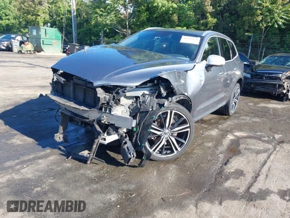 ✅ 2019 Volvo XC60 R-Design • VIN: YV4A22RM1K1351428 • Лот: 42199879. Опубликован ранее на IAAI с пробегом 75 101 миль. Бесплатный доступ к архиву аукционных продаж из США и подробный отчёт об истории автомобиля на DreamBid. Изображение 18.