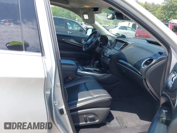 ✅ 2020 Infiniti QX60 Luxe • VIN: 5N1DL0MN7LC529460 • Lot: 42338248. Wystawiony na IAAI z przebiegiem 97 883 mil. Bezpłatny archiwum sprzedaży aukcyjnych z USA i szczegółowy raport historii pojazdu na DreamBid. Zdjęcie 5.