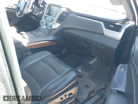 ✅ 2018 Chevrolet Suburban Premier • VIN: 1GNSKJKC9JR298536 • Лот: 43577245. Опубликован ранее на IAAI с пробегом 138 244 миль. Бесплатный доступ к архиву аукционных продаж из США и подробный отчёт об истории автомобиля на DreamBid. Изображение 5.