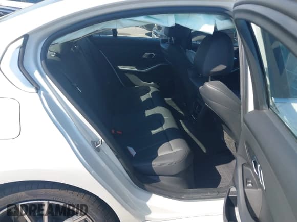 ✅ 2019 BMW 3 Series 330i xDrive • VIN: WBA5R7C59KAJ79094 • Лот: 43137152. Опубликован ранее на IAAI с пробегом 71 086 миль. Бесплатный доступ к архиву аукционных продаж из США и подробный отчёт об истории автомобиля на DreamBid. Изображение 8.