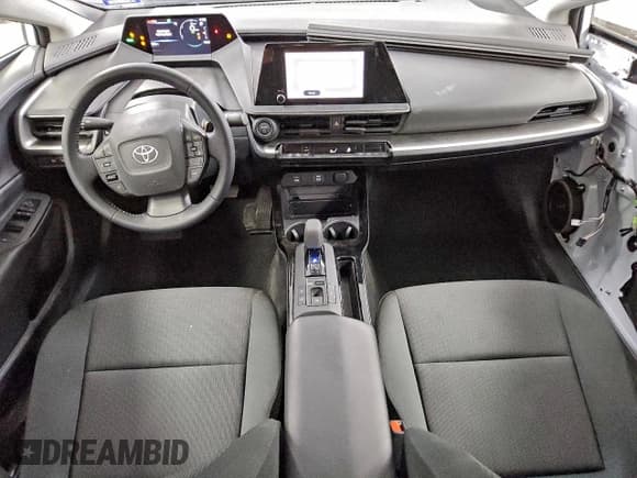 ✅ 2025 Toyota Prius LE • VIN: JTDACAAUXS3062249 • Lot: 91310765. Listed on Copart with 586 mi. Free auction sales archive from the USA and detailed vehicle history report at DreamBid. Image 8.