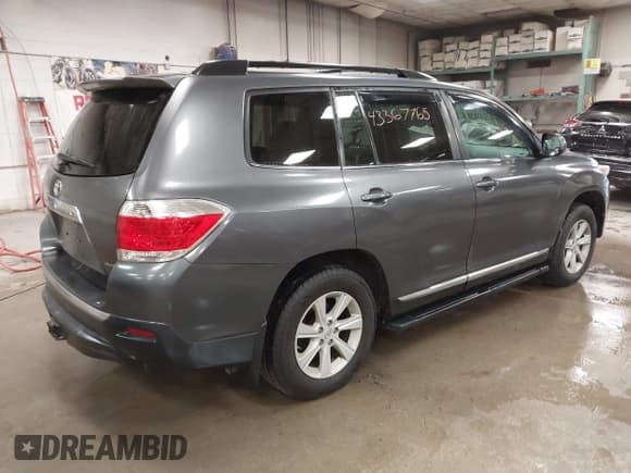 ✅ 2013 Toyota Highlander Plus • VIN: 5TDBK3EH6DS256360 • Лот: 43367765. Опубликован ранее на IAAI с пробегом 121 955 миль. Бесплатный доступ к архиву аукционных продаж из США и подробный отчёт об истории автомобиля на DreamBid. Изображение 4.