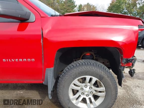 ✅ 2014 Chevrolet Silverado 1500 LT • VIN: 1GCVKREH0EZ300563 • Lot: 43551884. Wystawiony na IAAI z przebiegiem 208 217 mil. Bezpłatny archiwum sprzedaży aukcyjnych z USA i szczegółowy raport historii pojazdu na DreamBid. Zdjęcie 18.