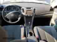 2009 Hyundai Sonata GLS с VIN 5NPET46C49H527061, выставлен на аукционе Copart как лот 62478524 с пробегом 133 370 миль миль и Списание • Salvage title. История ставок и продаж доступна на DreamBid. Изображение 8.