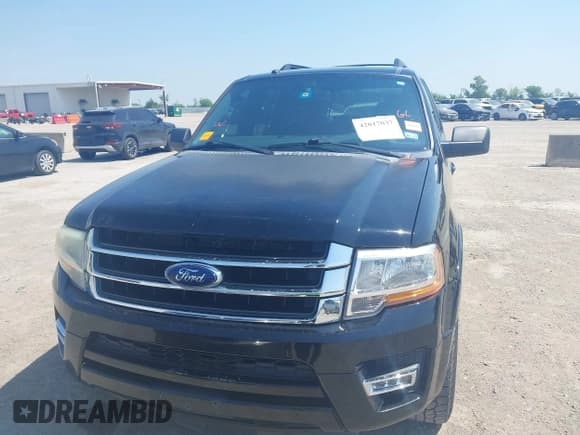 ✅ 2016 Ford Expedition Max XLT • VIN: 1FMJK1HT8GEF21463 • Lot: 42017037. Listed on IAAI with 197,357 mi. Free auction sales archive from the USA and detailed vehicle history report at DreamBid. Image 6.