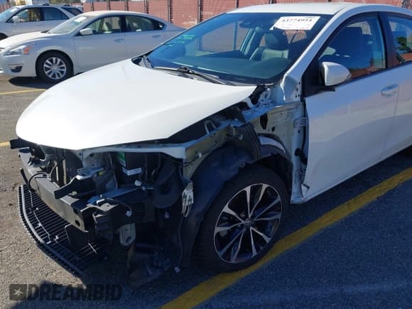 ✅ 2018 Toyota Corolla SE • VIN: 5YFBURHE9JP842554 • Lot: 43774951. Listed on IAAI with 115,441 mi. Free auction sales archive from the USA and detailed vehicle history report at DreamBid. Image 18.