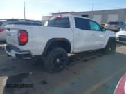 ✅ 2024 GMC Canyon 4WD Elevation • VIN: 1GTP6BEK1R1223920 • Lot: 41101813. Wystawiony na IAAI z przebiegiem Nie podano. Bezpłatny archiwum sprzedaży aukcyjnych z USA i szczegółowy raport historii pojazdu na DreamBid. Zdjęcie 4.