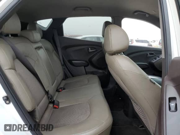 2015 Hyundai Tucson GLS z VIN KM8JT3AFXFU988563, wystawiony jako Copart lot #42260163 z przebiegiem Nie podano mil oraz . Historia ofert i sprzedaży dostępna na DreamBid. Obrazek 11.