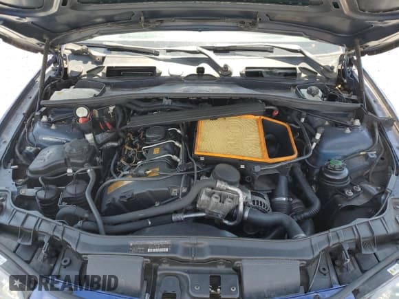 ✅ 2009 BMW 1 Series 135i • VIN: WBAUN93509VK41116 • Лот: 51443875. Опубликован ранее на Copart с пробегом 67 257 миль. Бесплатный доступ к архиву аукционных продаж из США и подробный отчёт об истории автомобиля на DreamBid. Изображение 11.