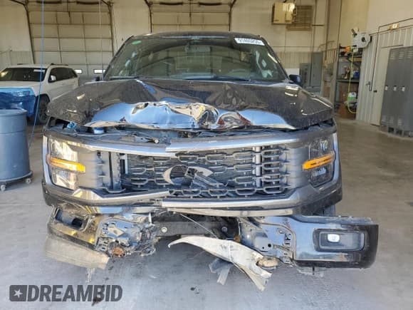 ✅ 2024 Ford F-150 STX • VIN: 1FTFW2L54RFA28129 • Lot: 91405255. Listed on Copart with 31,809 mi. Free auction sales archive from the USA and detailed vehicle history report at DreamBid. Image 5.