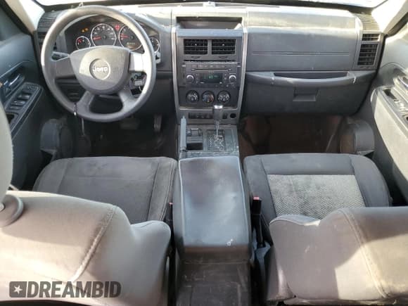 ✅ 2010 Jeep Liberty Sport • VIN: 1J4PN2GK4AW102929 • Lot: 91916515. Listed on Copart with 276,274 mi. Free auction sales archive from the USA and detailed vehicle history report at DreamBid. Image 8.