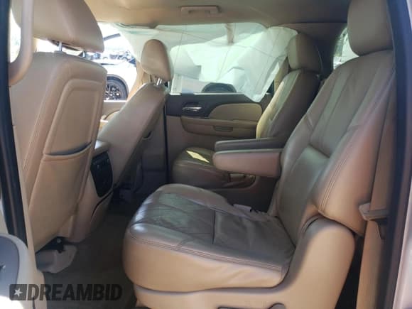 ✅ 2011 Chevrolet Suburban LT • VIN: 1GNSKJE36BR334082 • Lot: 85940265. Listed on Copart with 218,878 mi. Free auction sales archive from the USA and detailed vehicle history report at DreamBid. Image 11.