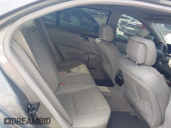 ✅ 2013 Mercedes-Benz S 550 • VIN: WDDNG7DB3DA505557 • Лот: 42838049. Опубликован ранее на IAAI с пробегом 78 015 миль. Бесплатный доступ к архиву аукционных продаж из США и подробный отчёт об истории автомобиля на DreamBid. Изображение 8.