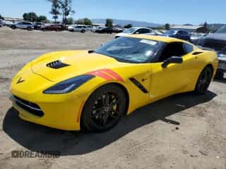 2015 Chevrolet Corvette Z51 3LT с VIN 1G1YM2D7XF5116823, выставлен на аукционе Copart как лот 67700024 с пробегом 103 399 миль миль и Списание • Salvage title. История ставок и продаж доступна на DreamBid. Изображение 1.