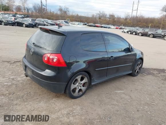✅ 2009 Volkswagen Golf GTI • VIN: WVWEV71K49W103674 • Lot: 43906525. Wystawiony na IAAI z przebiegiem 152 311 mil. Bezpłatny archiwum sprzedaży aukcyjnych z USA i szczegółowy raport historii pojazdu na DreamBid. Zdjęcie 4.