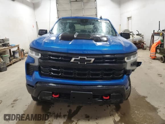 ✅ 2023 Chevrolet Silverado 1500 LT Trail Boss • VIN: 3GCUDFED0PG134050 • Lot: 82297895. Wystawiony na Copart z przebiegiem 57 218 mil. Bezpłatny archiwum sprzedaży aukcyjnych z USA i szczegółowy raport historii pojazdu na DreamBid. Zdjęcie 5.