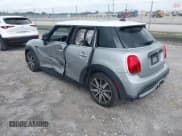 ✅ 2024 MINI Hardtop 4 Door Cooper S • VIN: WMW53DK00R2U54457 • Lot: 42001289. Wystawiony na IAAI z przebiegiem 21 611 mil. Bezpłatny archiwum sprzedaży aukcyjnych z USA i szczegółowy raport historii pojazdu na DreamBid. Zdjęcie 3.