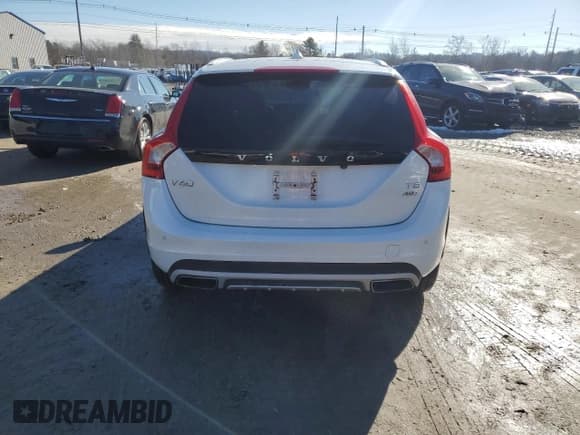 ✅ 2017 Volvo V60 • VIN: YV440MWK9H1039528 • Lot: 41077794. Listed on Copart with 77,764 mi. Free auction sales archive from the USA and detailed vehicle history report at DreamBid. Image 6.