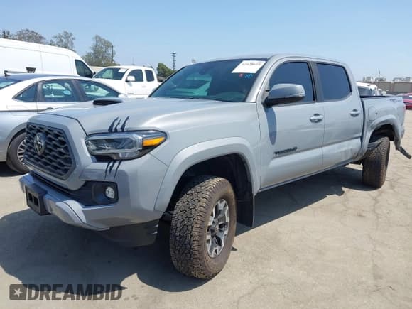 ✅ 2020 Toyota Tacoma SR5 • VIN: 3TMAZ5CN4LM139449 • Lot: 42428619. Listed on IAAI with 68,417 mi. Free auction sales archive from the USA and detailed vehicle history report at DreamBid. Image 17.