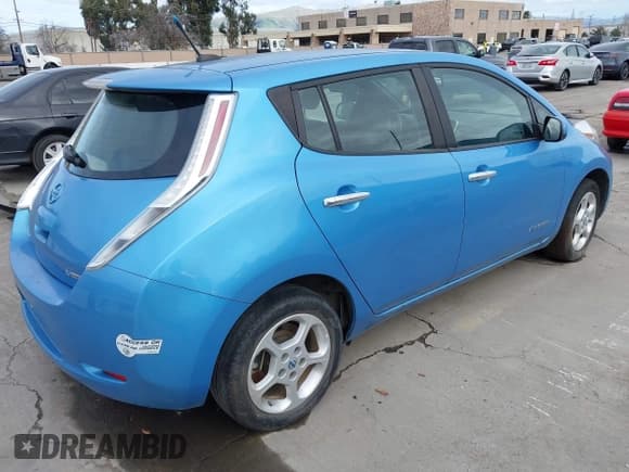 ✅ 2013 Nissan LEAF SV • VIN: 1N4AZ0CP8DC413362 • Lot: 41669017. Wystawiony na IAAI z przebiegiem 65 788 mil. Bezpłatny archiwum sprzedaży aukcyjnych z USA i szczegółowy raport historii pojazdu na DreamBid. Zdjęcie 4.