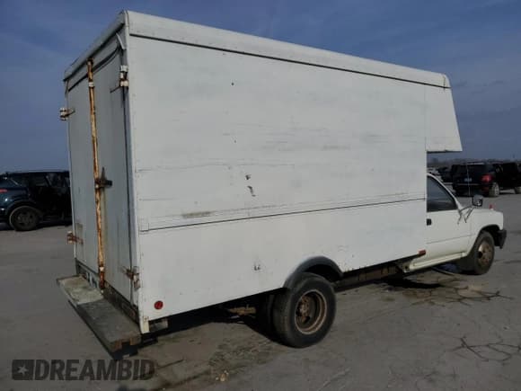 ✅ 1993 Toyota Pickup • VIN: JT5VN94T8P0032040 • Lot: 48958085. Listed on Copart with 198,057 mi. Free auction sales archive from the USA and detailed vehicle history report at DreamBid. Image 3.