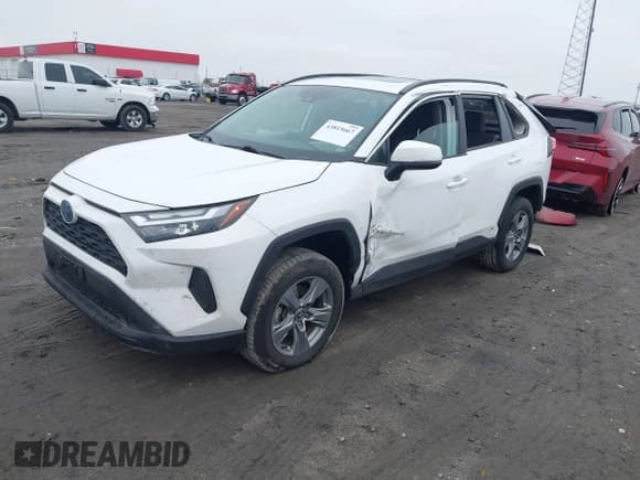 ✅ 2022 Toyota RAV4 Hybrid XLE • VIN: 4T3RWRFV1NU078223 • Lot: 43815667. Wystawiony na IAAI z przebiegiem 75 648 mil. Bezpłatny archiwum sprzedaży aukcyjnych z USA i szczegółowy raport historii pojazdu na DreamBid. Zdjęcie 21.