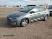 2019 Hyundai Elantra SE z VIN KMHD74LF2KU777405, wystawiony jako Copart lot #91348065 z przebiegiem 126 552 mil mil oraz Czysty tytuł • Clean title. Historia ofert i sprzedaży dostępna na DreamBid. Obrazek 1.