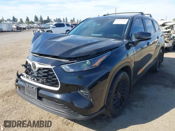 ✅ 2023 Toyota Highlander L • VIN: 5TDKDRAH8PS501182 • Lot: 43652688. Listed on IAAI with 57,375 mi. Free auction sales archive from the USA and detailed vehicle history report at DreamBid. Image 17.