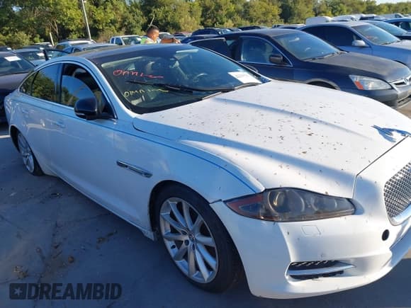 ✅ 2012 Jaguar XJ • VIN: SAJWA1CBXCLV28806 • Lot: 43386511. Wystawiony na IAAI z przebiegiem 137 823 mil. Bezpłatny archiwum sprzedaży aukcyjnych z USA i szczegółowy raport historii pojazdu na DreamBid. Zdjęcie 1.