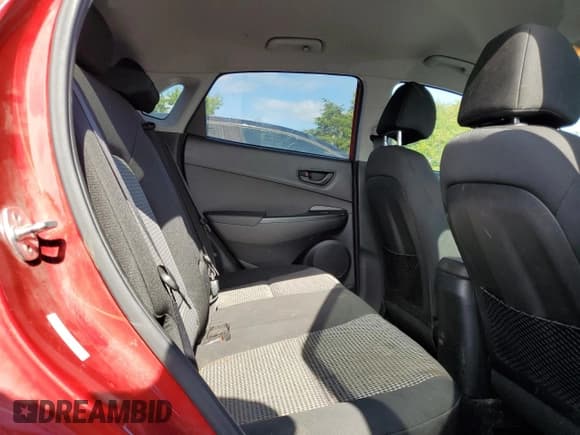 ✅ 2018 Hyundai Kona SEL • VIN: KM8K2CAA8JU080357 • Лот: 70097254. Опубликован ранее на Copart с пробегом 131 872 миль. Бесплатный доступ к архиву аукционных продаж из США и подробный отчёт об истории автомобиля на DreamBid. Изображение 12.