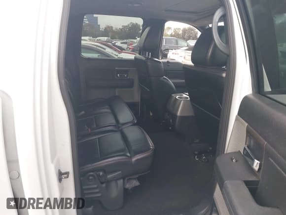 ✅ 2008 Ford F-150 XLT • VIN: 1FTPW12598KC36819 • Lot: 41703359. Wystawiony na IAAI z przebiegiem 177 560 mil. Bezpłatny archiwum sprzedaży aukcyjnych z USA i szczegółowy raport historii pojazdu na DreamBid. Zdjęcie 8.