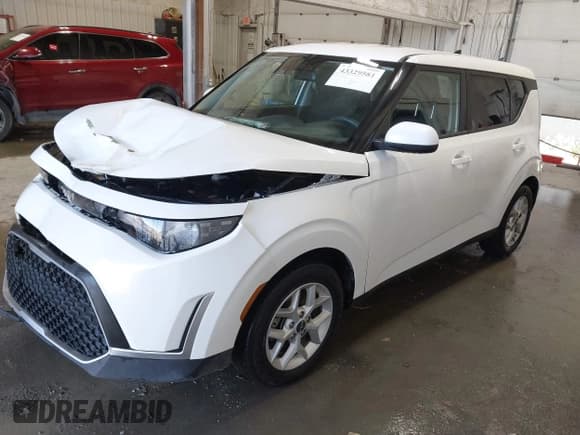 ✅ 2024 Kia Soul S • VIN: KNDJ23AU2R7239815 • Лот: 43329581. Опубликован ранее на IAAI с пробегом 24 748 миль. Бесплатный доступ к архиву аукционных продаж из США и подробный отчёт об истории автомобиля на DreamBid. Изображение 2.