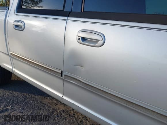 ✅ 2001 Ford F-150 XLT • VIN: 1FTRW07L81KD61519 • Lot: 43732134. Listed on IAAI with Not provided. Free auction sales archive from the USA and detailed vehicle history report at DreamBid. Image 12.