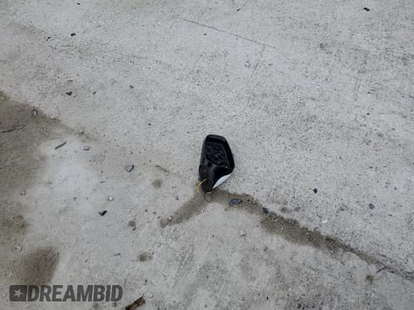 ✅ 2014 Hyundai Veloster • VIN: KMHTC6ADXEU184741 • Lot: 81136964. Wystawiony na Copart z przebiegiem 85 453 mil. Bezpłatny archiwum sprzedaży aukcyjnych z USA i szczegółowy raport historii pojazdu na DreamBid. Zdjęcie 14.