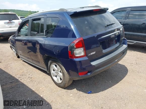 ✅ 2017 Jeep Compass Latitude • VIN: 1C4NJCEB8HD198331 • Lot: 42431154. Listed on IAAI with 120,021 mi. Free auction sales archive from the USA and detailed vehicle history report at DreamBid. Image 3.