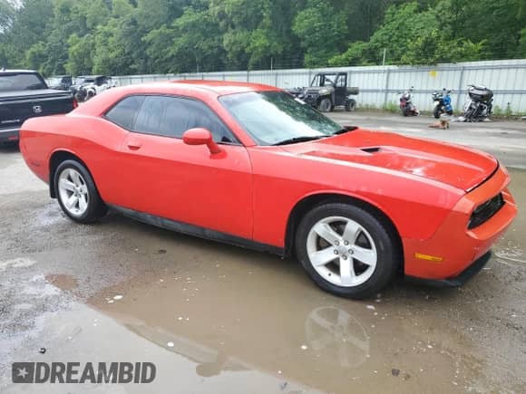 2014 Dodge Challenger SXT 100th Anniversary z VIN 2C3CDYAG1EH278828, wystawiony jako Copart lot #58417075 z przebiegiem 136 953 mil mil oraz Szkoda całkowita • Salvage title. Historia ofert i sprzedaży dostępna na DreamBid. Obrazek 4.