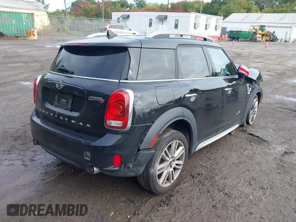 ✅ 2018 MINI Countryman Cooper S • VIN: WMZYT5C36J3D81952 • Lot: 43445438. Wystawiony na IAAI z przebiegiem 64 702 mil. Bezpłatny archiwum sprzedaży aukcyjnych z USA i szczegółowy raport historii pojazdu na DreamBid. Zdjęcie 4.