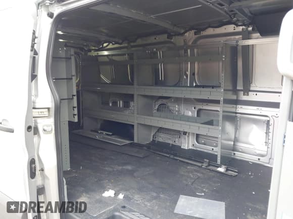 ✅ 2023 Ford Transit • VIN: 1FTYE2Y84PKB67034 • Lot: 42983639. Wystawiony na IAAI z przebiegiem 11 097 mil. Bezpłatny archiwum sprzedaży aukcyjnych z USA i szczegółowy raport historii pojazdu na DreamBid. Zdjęcie 8.