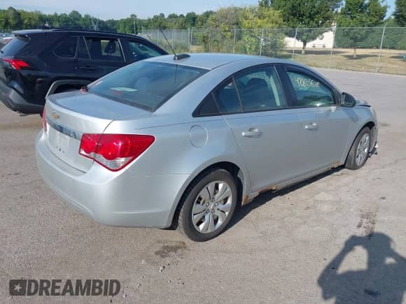 2016 Chevrolet Cruze LS with VIN 1G1PL5SH5G7200226, listed as a IAAI auction lot 42825626 with 136,907 mi miles and . Bid and sale history available at DreamBid. Image 4.