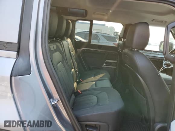 ✅ 2020 Land Rover Defender S • VIN: SALEJEEX5L2015665 • Lot: 70251754. Listed on Copart with 27,381 mi. Free auction sales archive from the USA and detailed vehicle history report at DreamBid. Image 11.