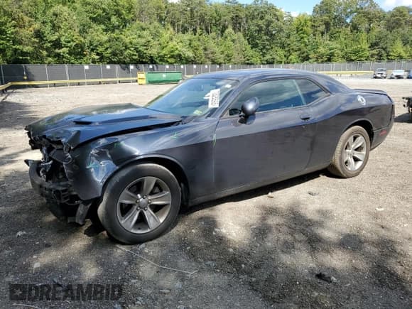 ✅ 2018 Dodge Challenger SXT • VIN: 2C3CDZAG1JH132459 • Lot: 70525595. Listed on Copart with 97,463 mi. Free auction sales archive from the USA and detailed vehicle history report at DreamBid. Image 1.
