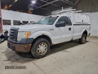 ✅ 2010 Ford F-150 XL • VIN: 1FTMF1EWXAKE66155 • Лот: 94476355. Опубликован ранее на Copart с пробегом 197 359 миль. Бесплатный доступ к архиву аукционных продаж из США и подробный отчёт об истории автомобиля на DreamBid. Изображение 1.