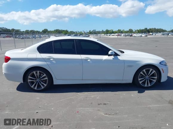 ✅ 2016 BMW 5 Series 528i • VIN: WBA5A5C55GG354490 • Lot: 43501783. Listed on IAAI with Not provided. Free auction sales archive from the USA and detailed vehicle history report at DreamBid. Image 13.