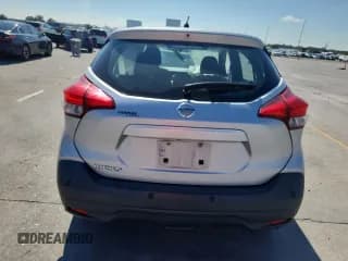 ✅ 2020 Nissan Kicks S • VIN: 3N1CP5BV0LL556432 • Lot: 89873725. Wystawiony na Copart z przebiegiem Nie podano. Bezpłatny archiwum sprzedaży aukcyjnych z USA i szczegółowy raport historii pojazdu na DreamBid. Zdjęcie 6.