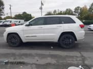 ✅ 2019 Jeep Grand Cherokee Altitude • VIN: 1C4RJEAGXKC597303 • Lot: 43555218. Wystawiony na IAAI z przebiegiem 101 986 mil. Bezpłatny archiwum sprzedaży aukcyjnych z USA i szczegółowy raport historii pojazdu na DreamBid. Zdjęcie 14.